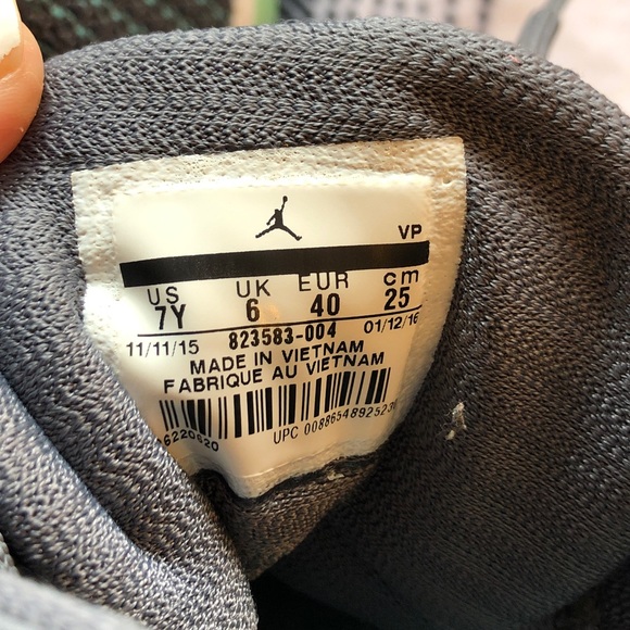 Air Jordan Horizon Dark Grey and Turqouise - Picture 6 of 6